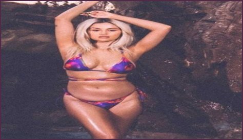 Fans go wild for Selena Gomez in untouched swimsuit pictures